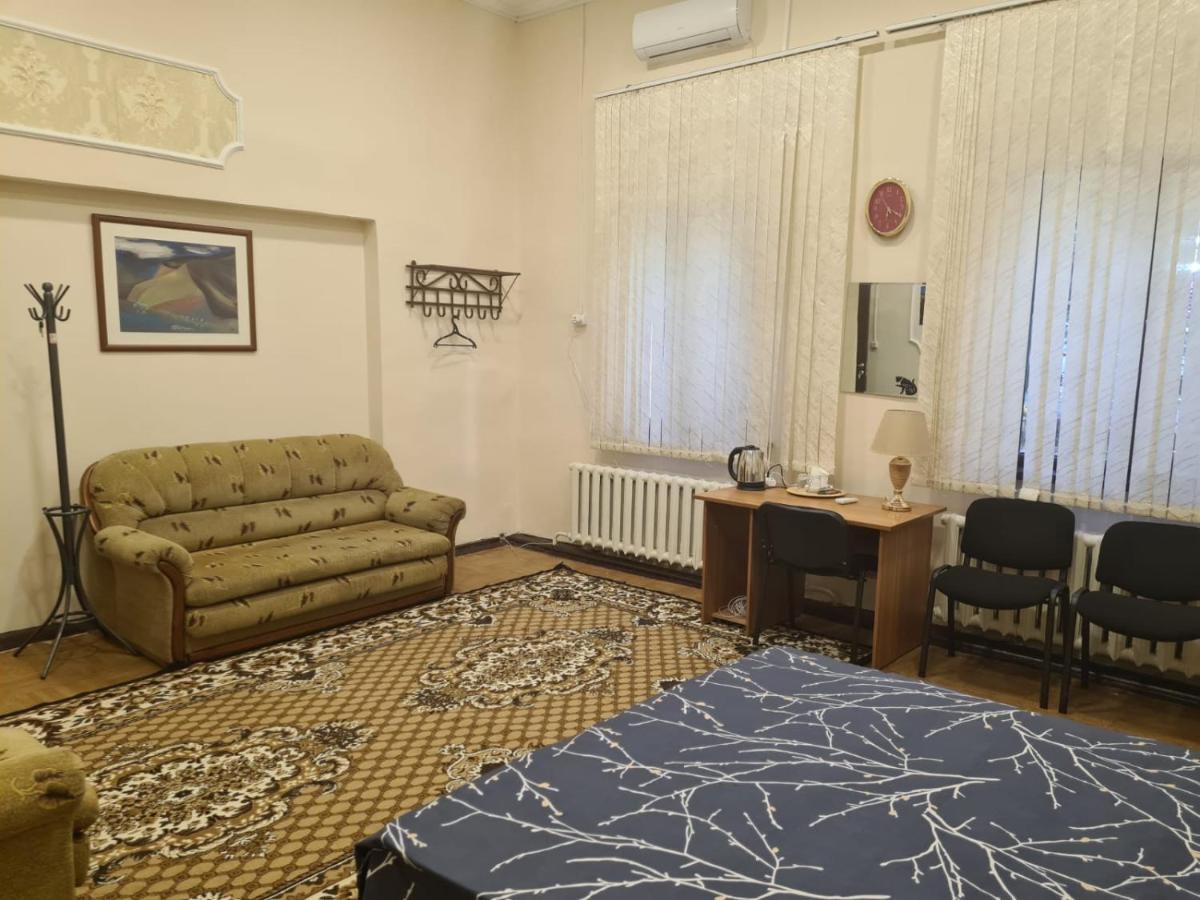 Ihostel Almaty Exterior photo